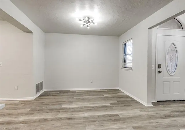 Homes for sale in Moore, OK | 2116 Ne 8Th St, Moore, OK 73160 | MLS# 1220553