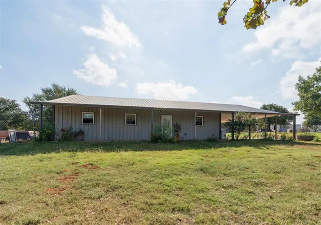 Photo 2 of Single family home for sale at 26556 Elm Rd, Blanchard, OK 73010 | MLS# 1220628 | Listing updated on 2026-08-15