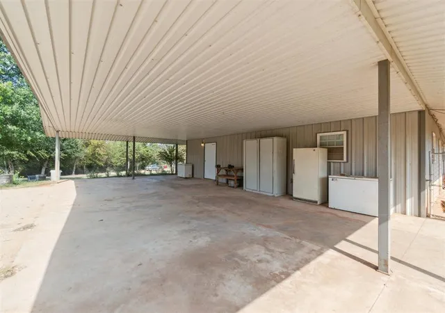Photo 4 of Single family home for sale at 26556 Elm Rd, Blanchard, OK 73010 | MLS# 1220628 | Listing updated on 2026-08-15