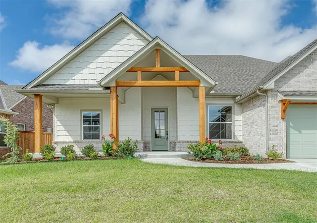Photo 3 of Single family home for sale at 3912 Skyler Way, Norman, OK 73072 | MLS# 1220631 | Listing updated on 2026-09-30