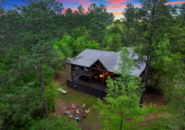 Photo 3 of Single family home for sale at 29 Moonseed Cir, Broken Bow, OK 74728 | MLS# 1220681 | Listing updated on 2026-04-16