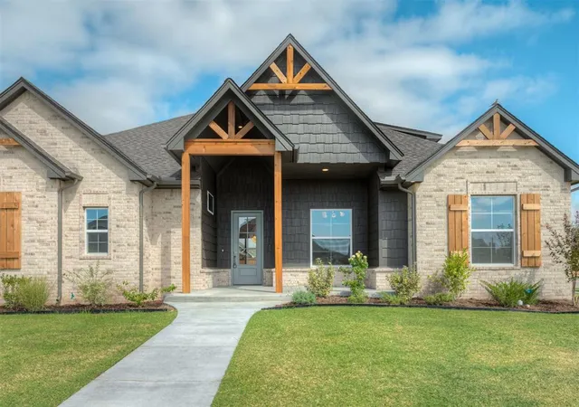 Photo 3 of Single family home for sale at 1723 Zayden Ln, Norman, OK 73072 | MLS# 1220690 | Listing updated on 2026-09-30