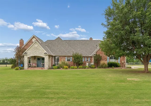 2nd image of 4080 Darril Rd, Edmond, OK 73025 | MLS# 1220708