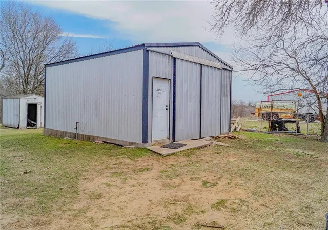 Homes for sale in Healdton, OK | 95 3Rd St, Healdton, OK 73438 | MLS# 1220711