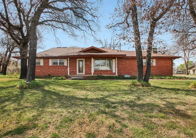 2nd image of 1501 S Avery Ave, Oklahoma City, OK 73130 | MLS# 1220720