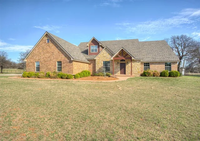 Homes for sale in Mc Loud, OK | 104 Stotts Rd, Mc Loud, OK 74851 | MLS# 1220722