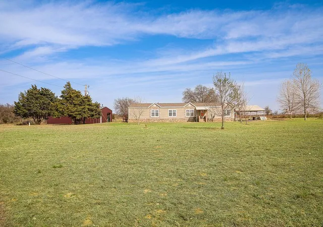 1st image of 12322 283 Hwy, Sayre, OK 73662 | MLS# 1220730