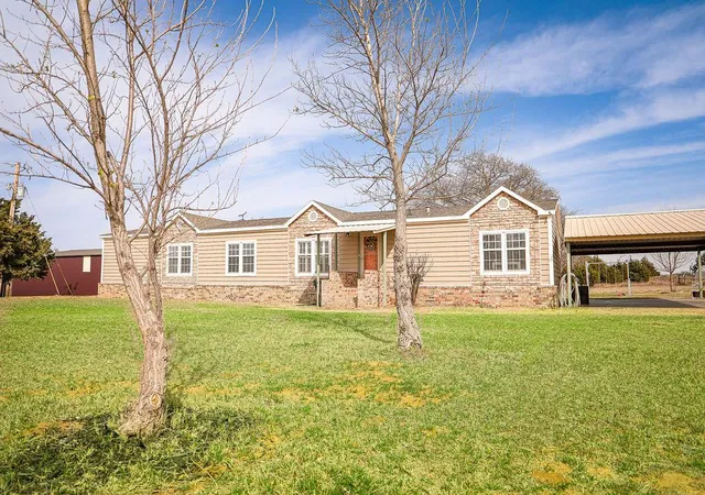 2nd image of 12322 283 Hwy, Sayre, OK 73662 | MLS# 1220730