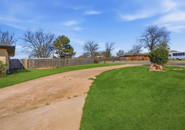Homes for sale in Cordell, OK | 1414 N Glenn English St, Cordell, OK 73632 | MLS# 1220733