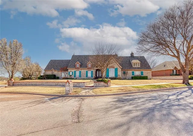 2nd image of 1220 Cloud Nine, Elk City, OK 73644 | MLS# 1220734