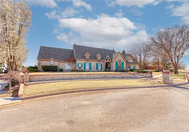 4th image of 1220 Cloud Nine, Elk City, OK 73644 | MLS# 1220734