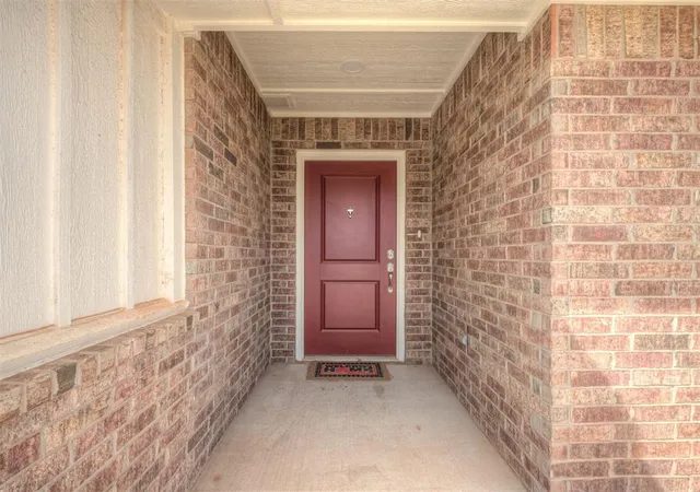 Photo 3 of Single family home for sale at 3013 Crossover Ct, Oklahoma City, OK 73160 | MLS# 1220774 | Listing updated on 2026-03-27