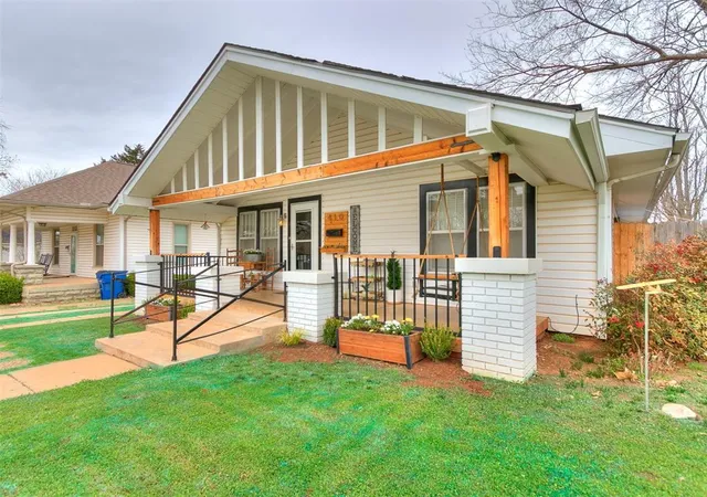 47th image of 410 E Washington Ave, Guthrie, OK 73044 | MLS# 1220790
