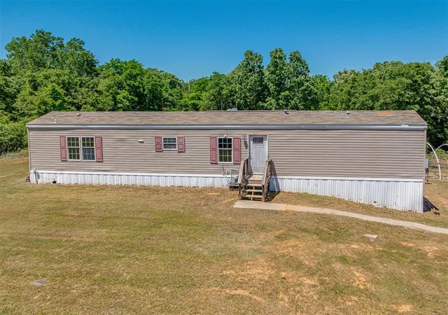 3rd image of 22085 Melissa Ln, Harrah, OK 73045 | MLS# 1220827