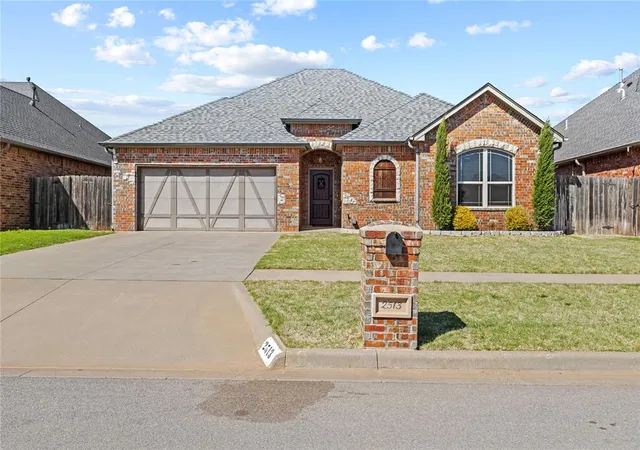 Homes for sale in Weatherford, OK | 2513 Hayride Dr, Weatherford, OK 73096 | MLS# 1220844