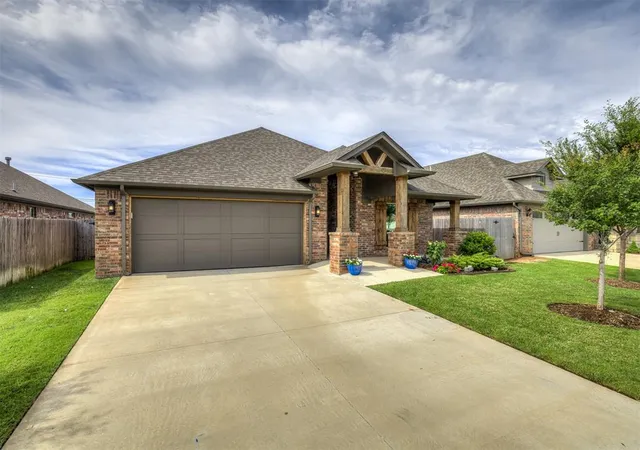 2nd image of 2420 Nw 179th Ter, Edmond, OK 73012 | MLS# 1220896