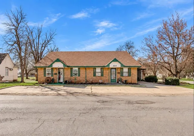 Photo 1 of Single family home for sale at 324 W 4th Street, Hobart, OK 73651 | MLS# 1220899 | Listing updated on 2026-10-15