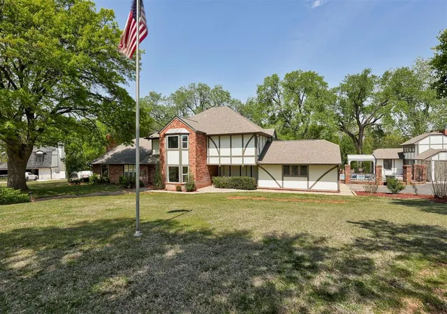 2nd image of 3853 Lewis St, Norman, OK 73026 | MLS# 1220931