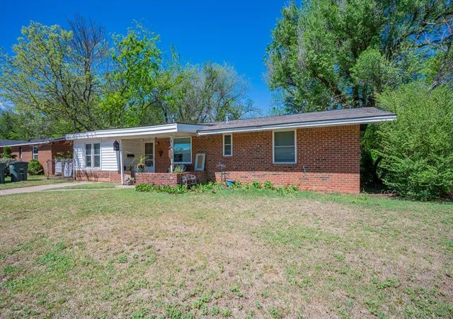 3rd image of 1645 Lariet Ln, Oklahoma City, OK 73115 | MLS# 1220932