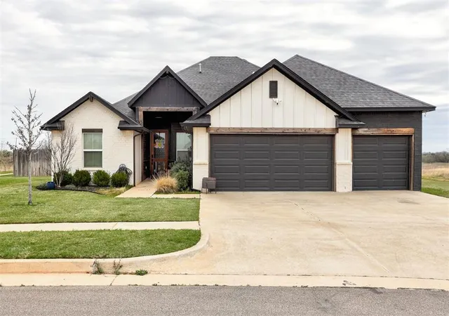 1st image of 4600 Mustang Park Blvd, Mustang, OK 73064 | MLS# 1220942