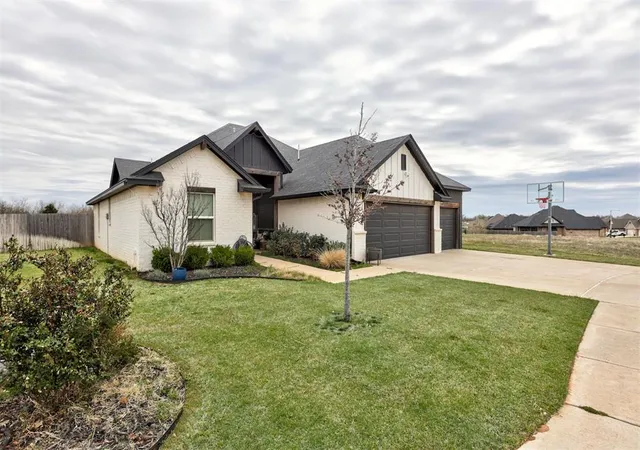 4th image of 4600 Mustang Park Blvd, Mustang, OK 73064 | MLS# 1220942