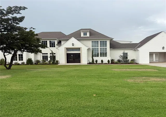 Photo 2 of Single family home for sale at 14725 Autumn Ridge Ln, Jones, OK 73049 | MLS# 1220947 | Listing updated on 2026-08-21