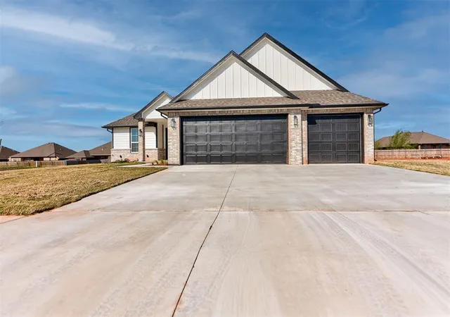 3rd image of 624 Manzano Dr, Norman, OK 73069 | MLS# 1221010