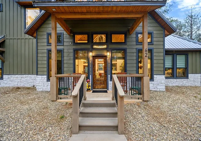 Photo 3 of Single family home for sale at 62 Dogwood Blossom Trl, Broken Bow, OK 74728 | MLS# 1221052 | Listing updated on 2026-09-22