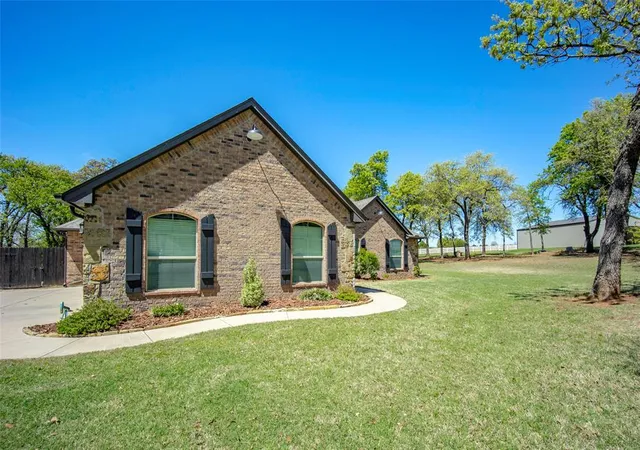 Photo 3 of Single family home for sale at 2256 County Rd 1312, Blanchard, OK 73010 | MLS# 1221067 | Listing updated on 2026-10-13