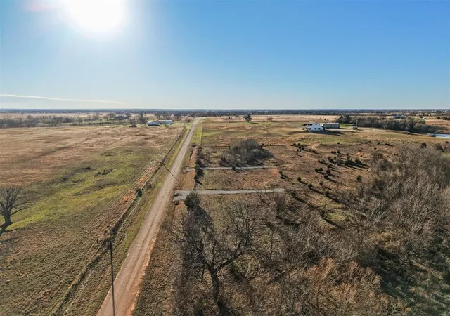 4th image of 002 Yord Rd, Lexington, OK 73051 | MLS# 1221088