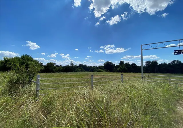 Photo 1 of Land for sale at 40 Acres Mol N Hwy 74, Crescent, OK 73028 | MLS# 1221135 | Listing updated on 2026-06-02