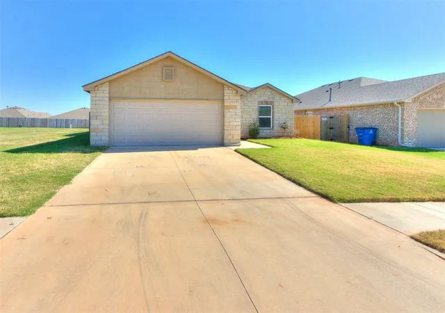 2nd image of 626 Audrey Dr, Tuttle, OK 73089 | MLS# 1221282