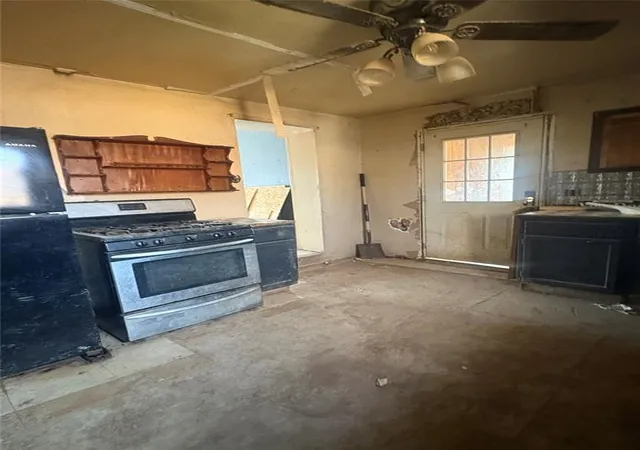 4th image of 920 W Woodson St, El Reno, OK 73036 | MLS# 1221322
