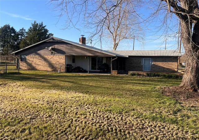 Homes for sale in Wewoka, OK | 36596 E 1310 Rd, Wewoka, OK 74884 | MLS# 1221341