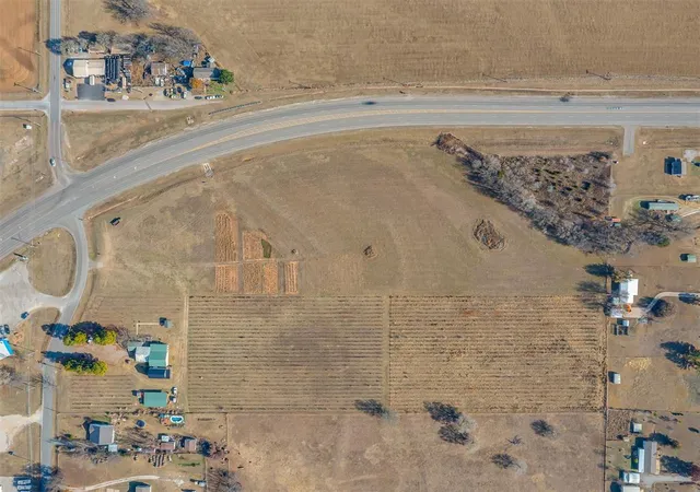 37th image of 7050 Slaughterville Rd, Lexington, OK 73051 | MLS# 1221343