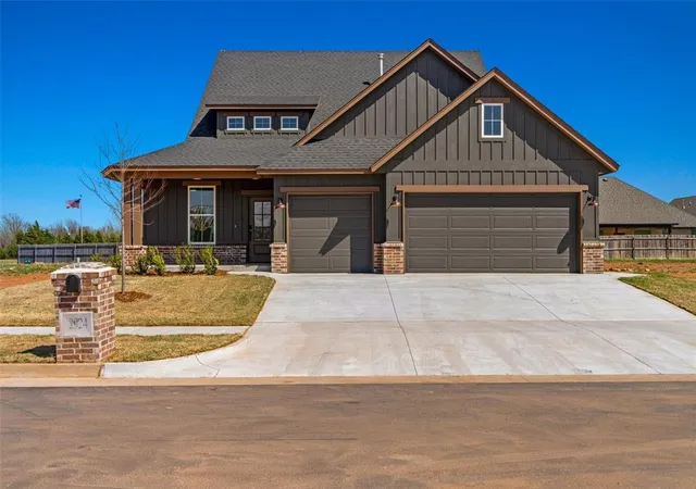 2nd image of 2924 River Birch Ln, Yukon, OK 73099 | MLS# 1221386