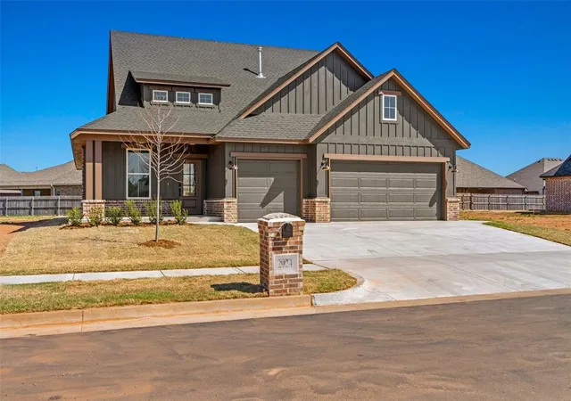 3rd image of 2924 River Birch Ln, Yukon, OK 73099 | MLS# 1221386