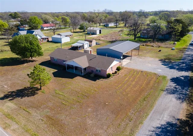 Homes for sale in Byars, OK | 280 S 2nd St, Byars, OK 74831 | MLS# 1221398