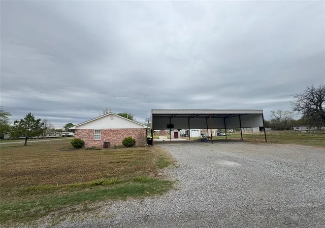 Homes for sale in Byars, OK | 280 S 2Nd St, Byars, OK 74831 | MLS# 1221398