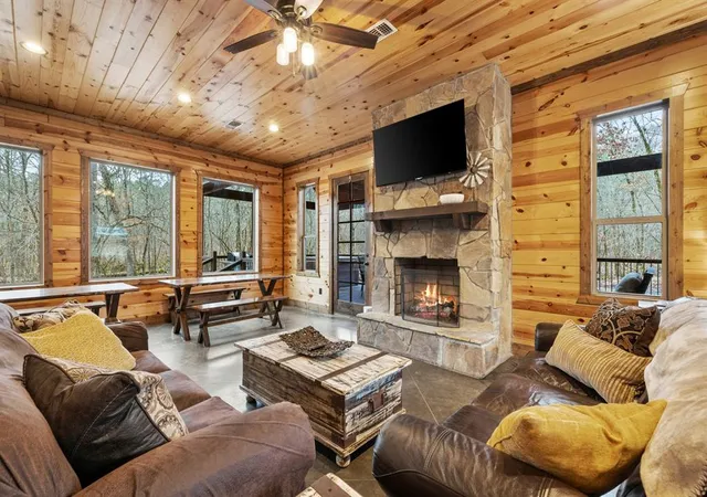 3rd image of 52 Big Oak Trl, Broken Bow, OK 74728 | MLS# 1221408