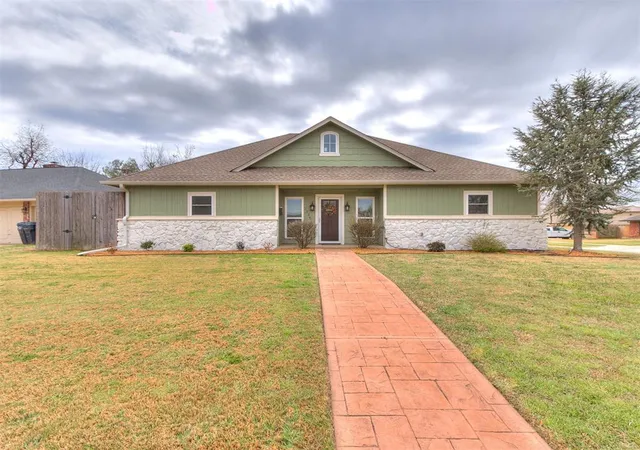 Photo 1 of Single family home for sale at 2536 Nw 116th Street, Oklahoma City, OK 73120 | MLS# 1221419 | Listing updated on 2026-03-29