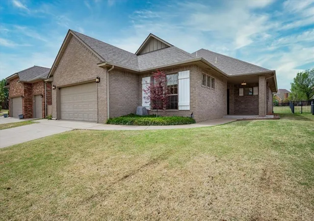 2nd image of 15621 Traditions Dr, Edmond, OK 73013 | MLS# 1221425