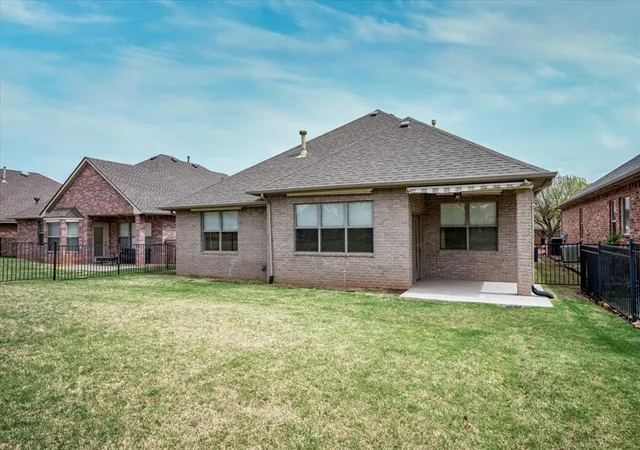 33rd image of 15621 Traditions Dr, Edmond, OK 73013 | MLS# 1221425