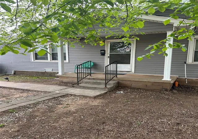 Homes for sale in Oklahoma City, OK | 628 Se 18Th St, Oklahoma City, OK 73129 | MLS# 1221449