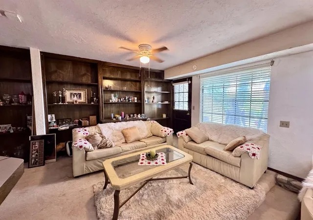 Listing Photo 5 - Condo for sale in building located at 2825 Tealwood Dr, Oklahoma City, OK 73120