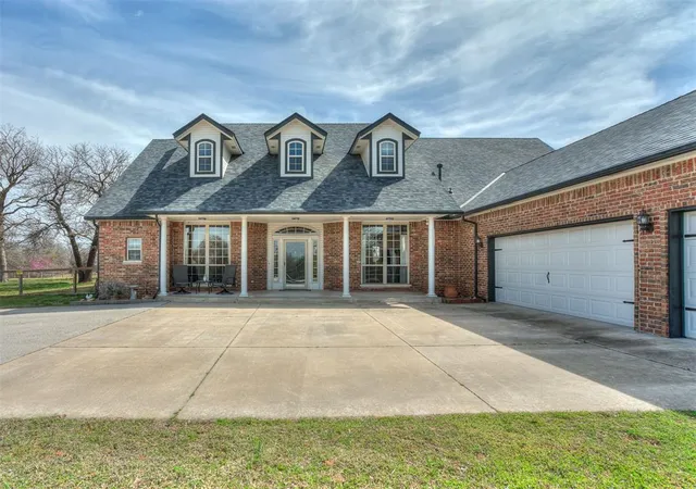 1st image of 6301 Chloe Ln, Norman, OK 73026 | MLS# 1221496