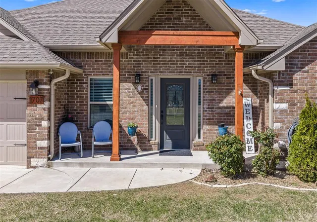 2nd image of 1707 N 4th Ave, Purcell, OK 73080 | MLS# 1221498