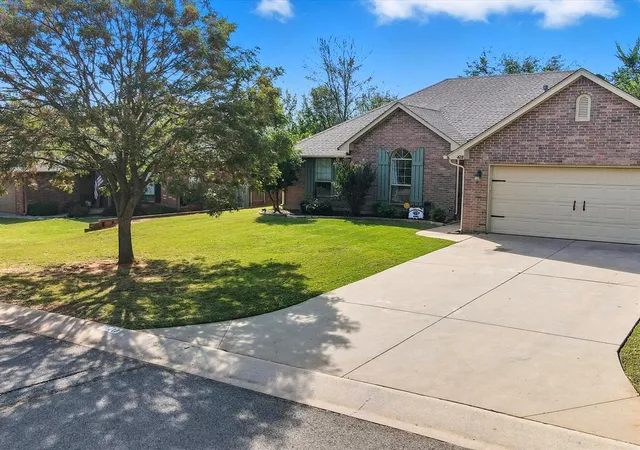 1st image of 428 Clearview Dr, Washington, OK 73093 | MLS# 1221516