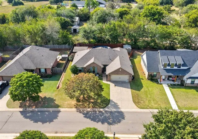 3rd image of 428 Clearview Dr, Washington, OK 73093 | MLS# 1221516