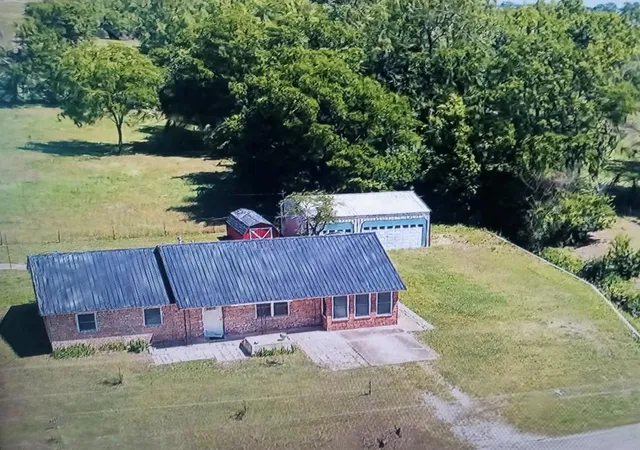 1st image of 1310 W 15th St, Prague, OK 74864 | MLS# 1221538